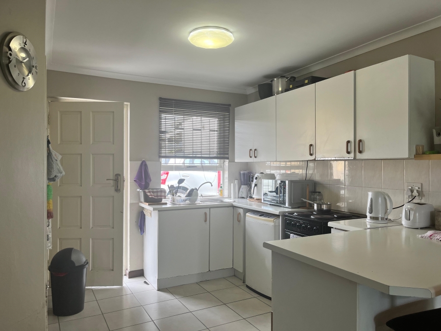 2 Bedroom Property for Sale in Thornton Western Cape